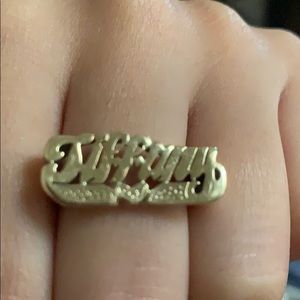 Meet your Posher, Tiffany